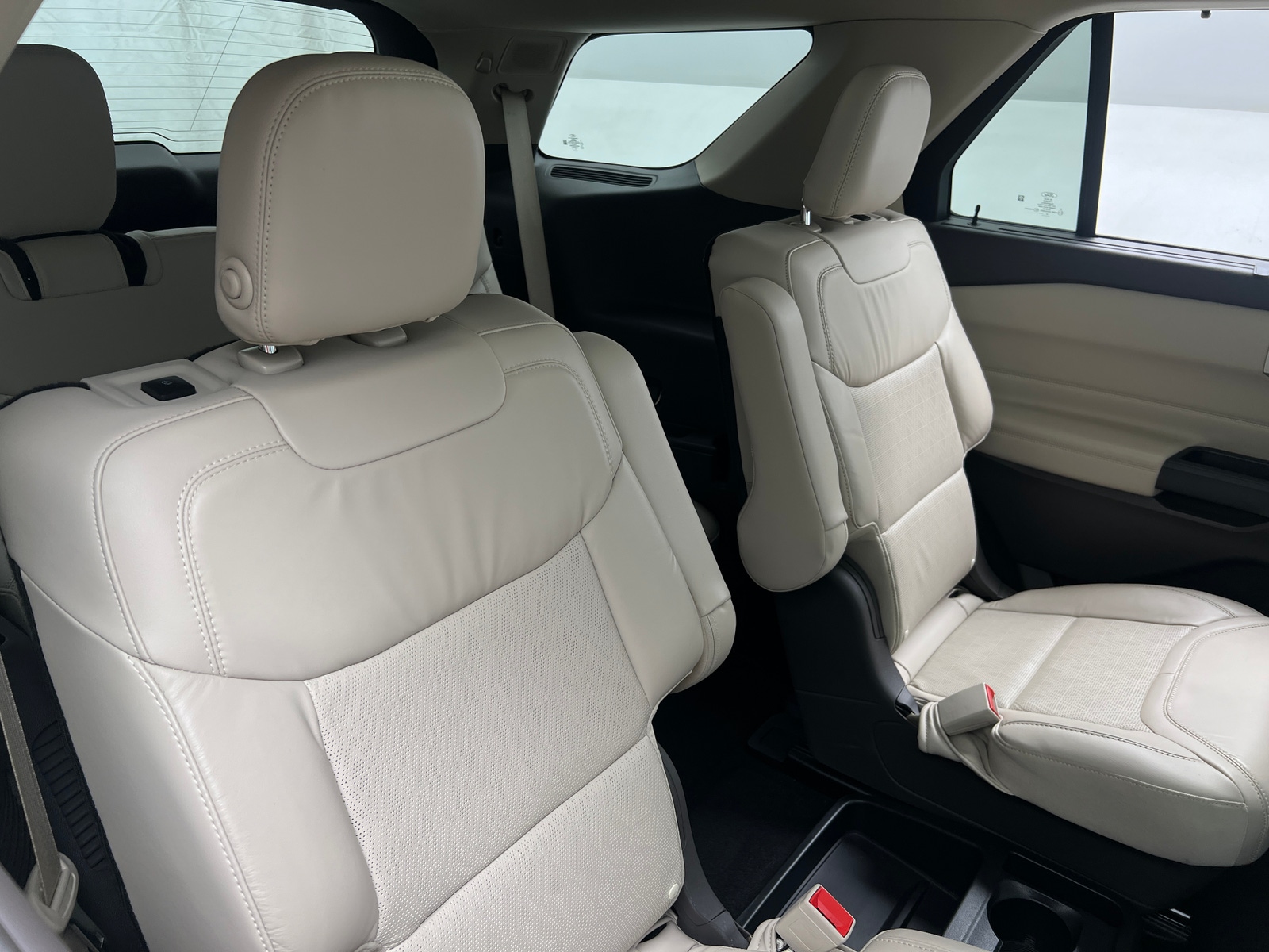 Thumbnail: 2020 Ford Explorer - 5