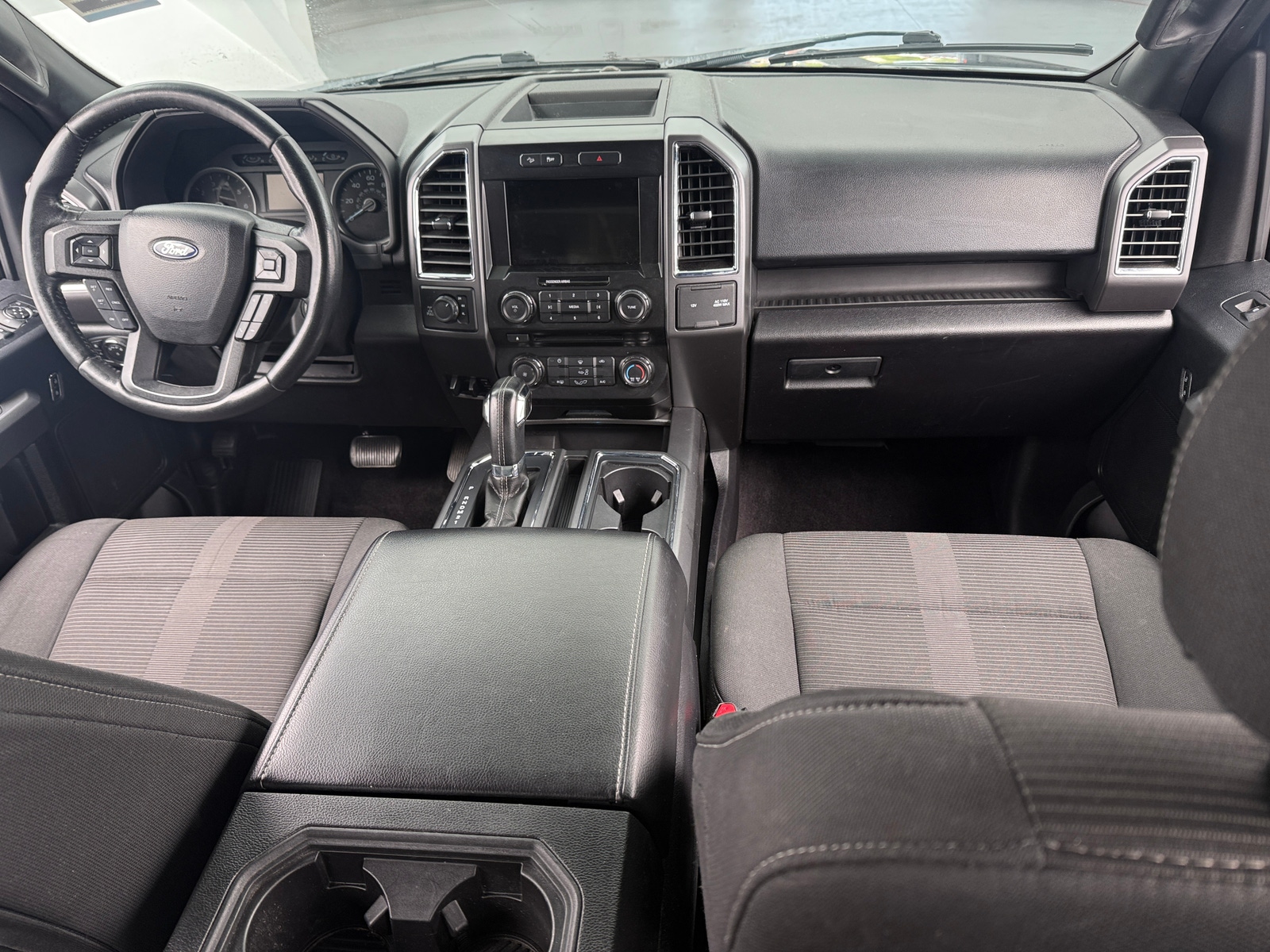 Thumbnail: 2017 Ford Econoline - 3