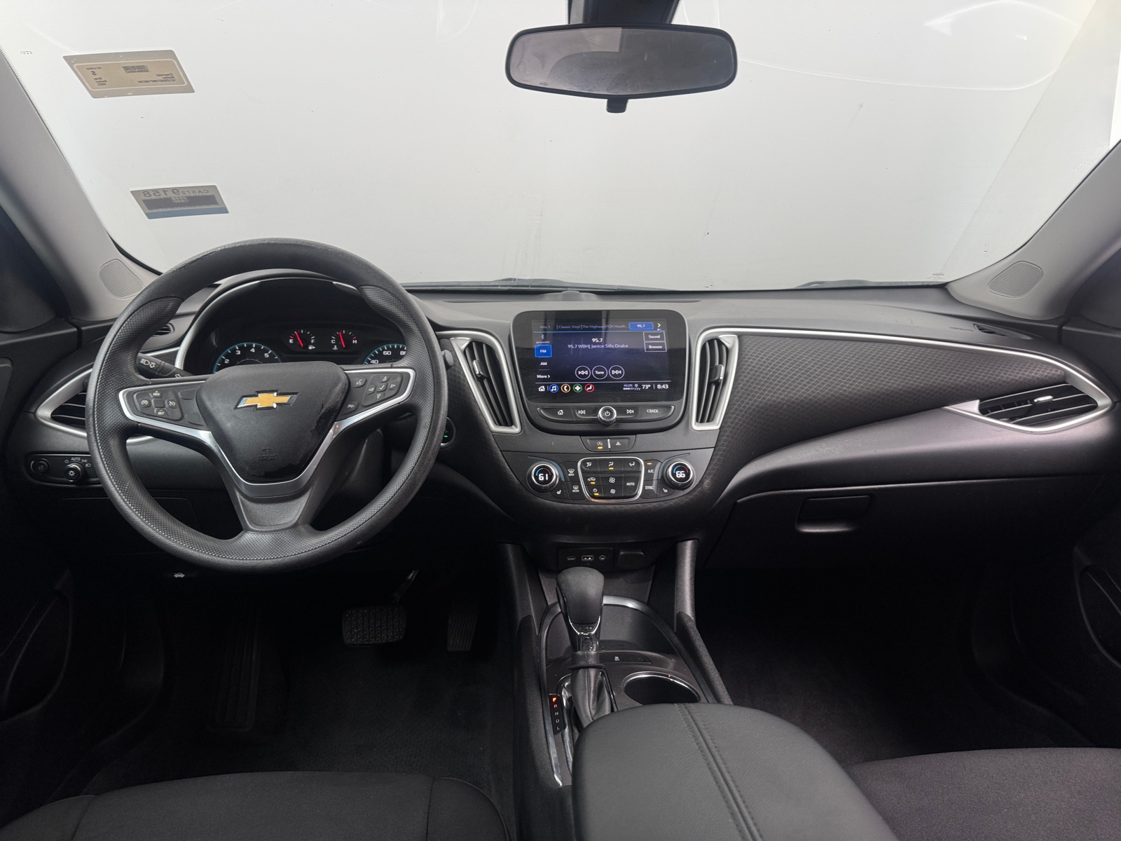 Thumbnail: 2022 Chevrolet Malibu - 3