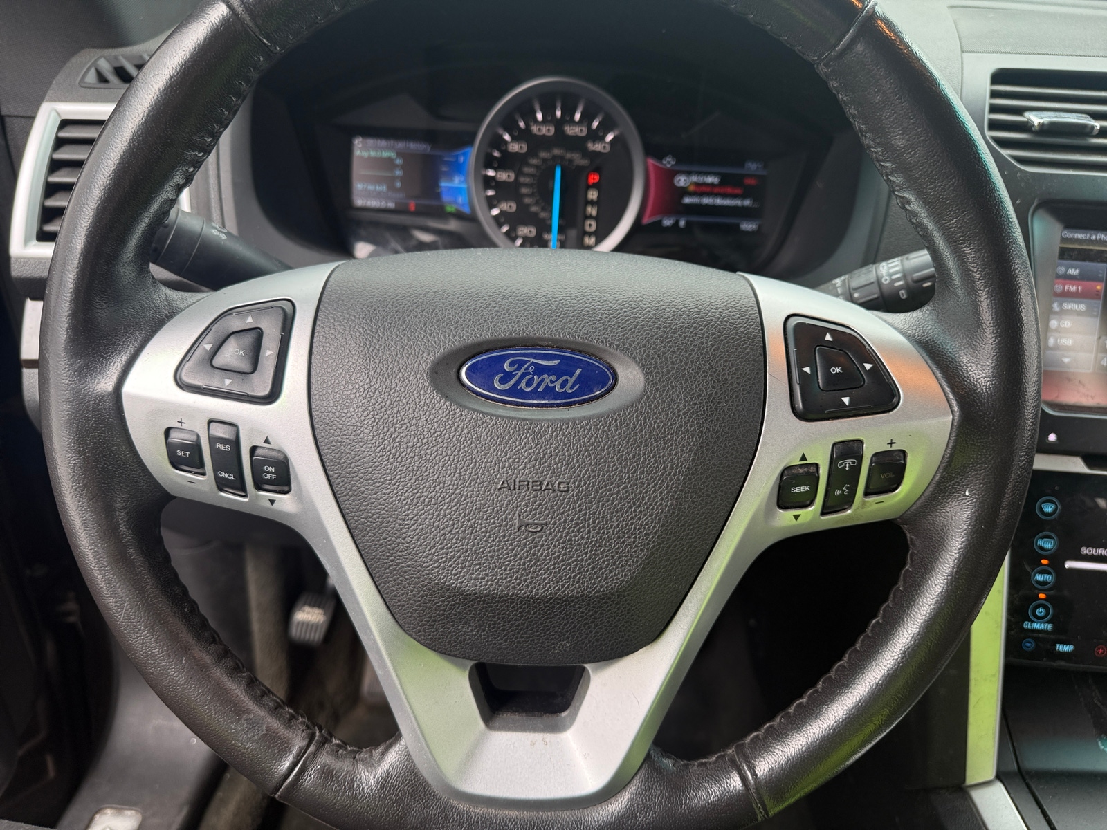 Thumbnail: 2015 Ford Explorer - 4