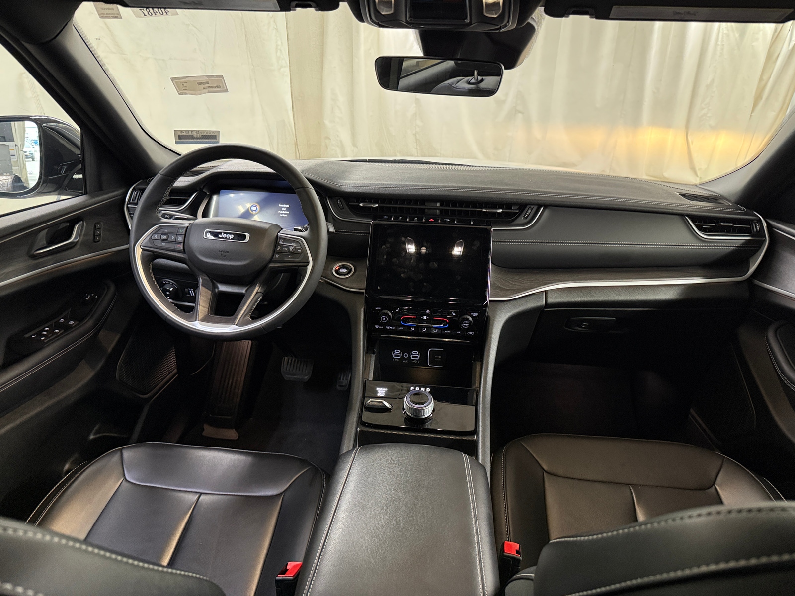 Thumbnail: 2025 Jeep Grand Cherokee L - 2