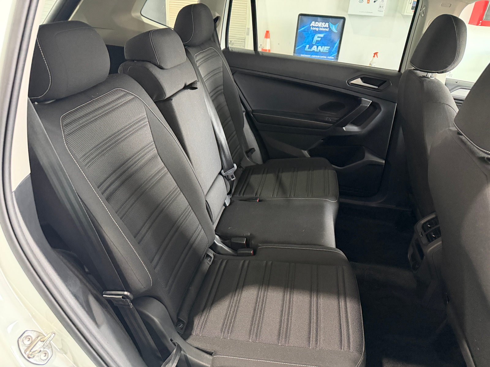 Thumbnail: 2024 Volkswagen Tiguan - 6