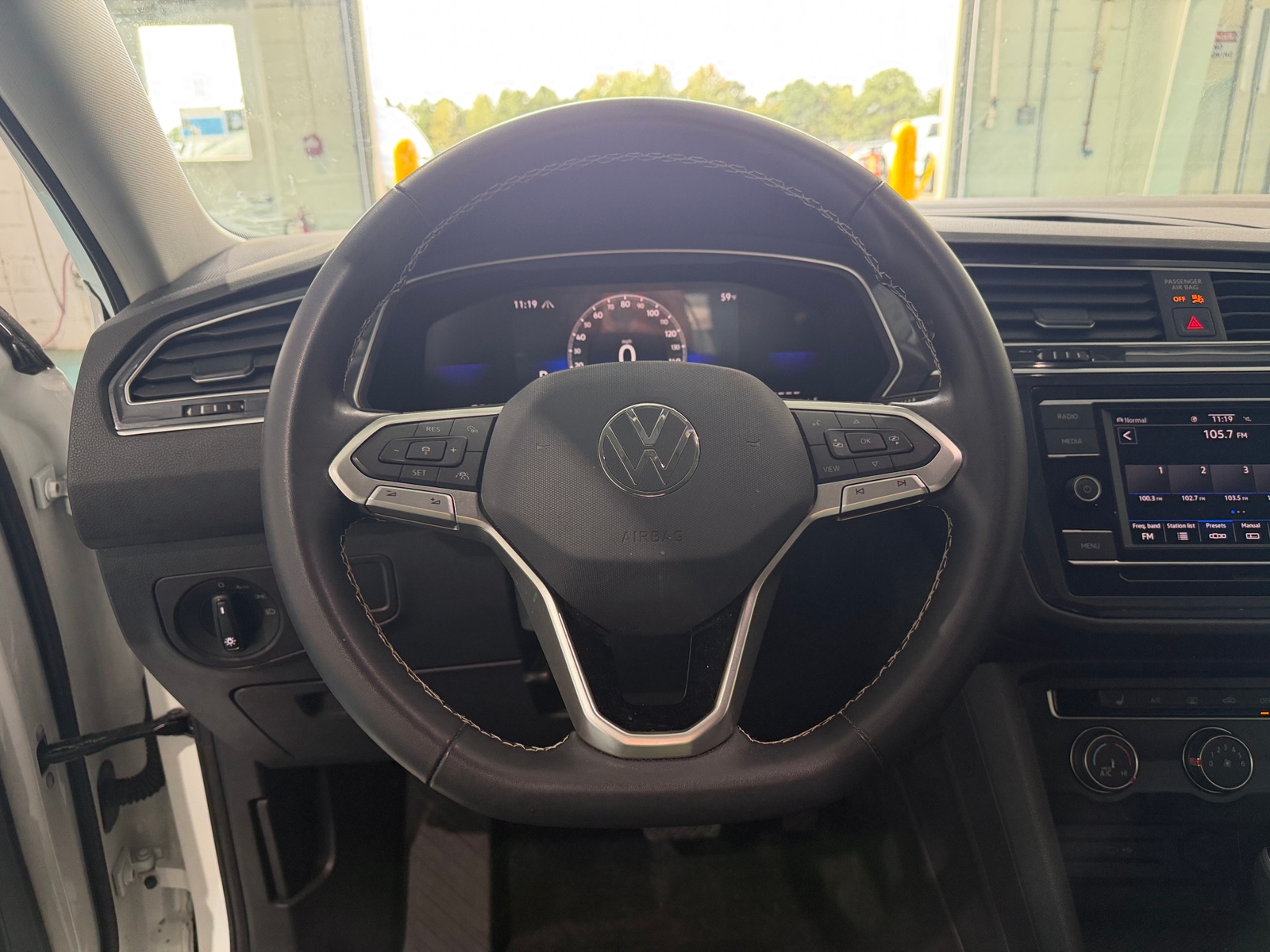 Thumbnail: 2024 Volkswagen Tiguan - 5
