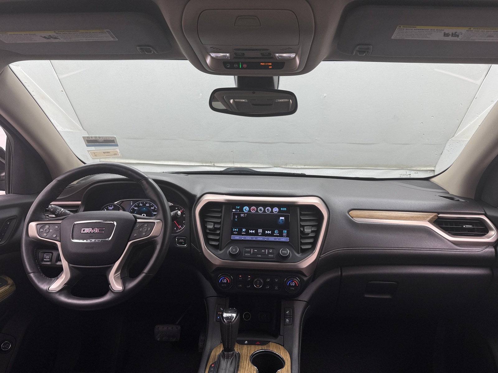 Thumbnail: 2017 GMC Acadia - 2