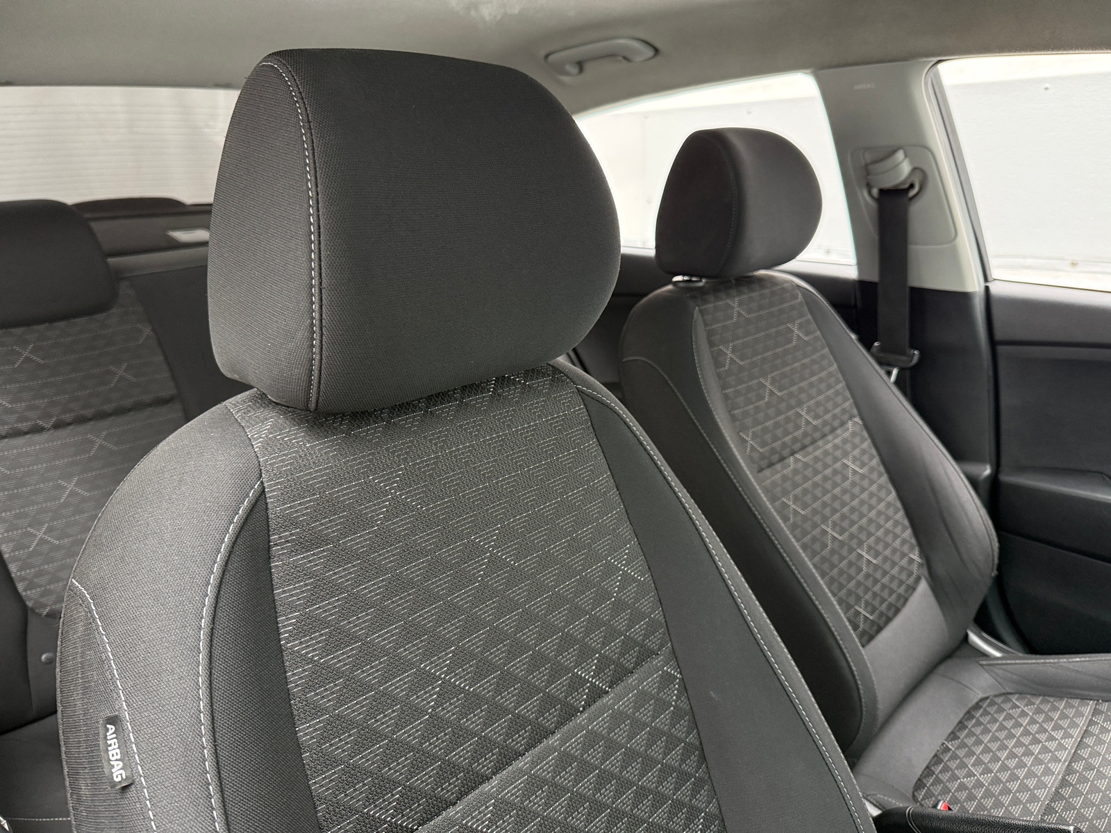 Thumbnail: 2018 Kia Rio - 2