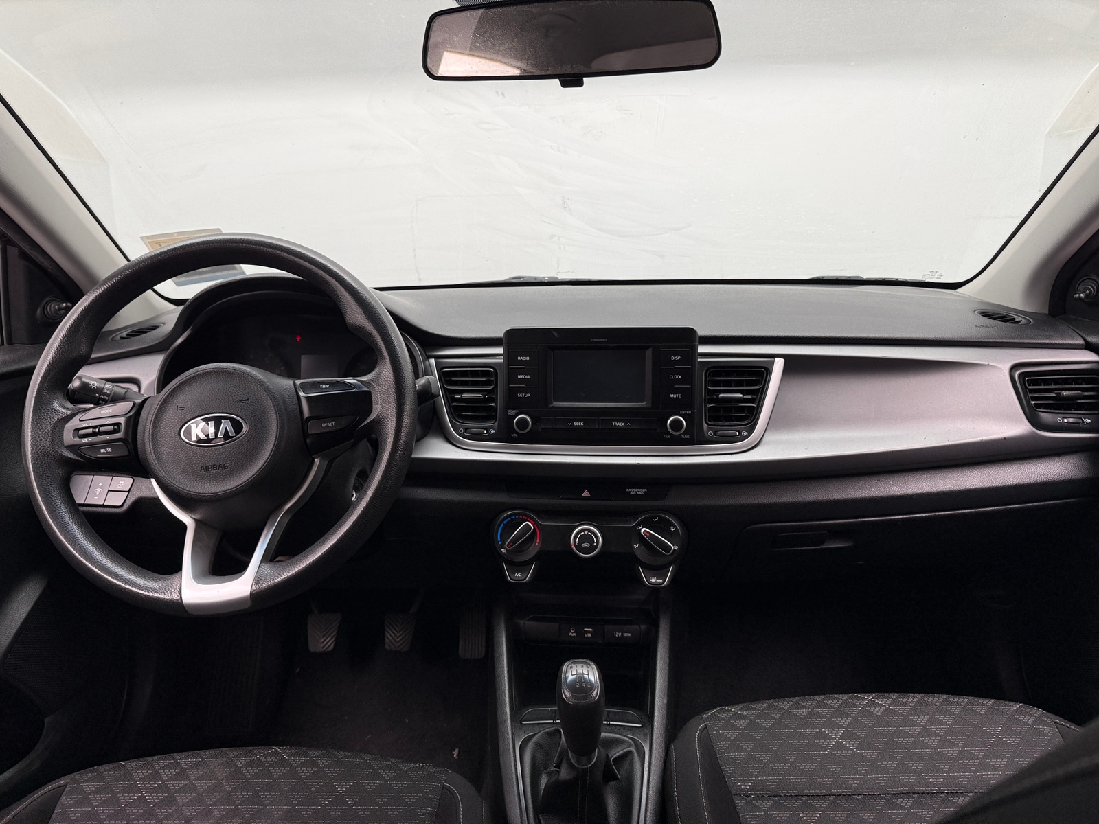 Thumbnail: 2018 Kia Rio - 3