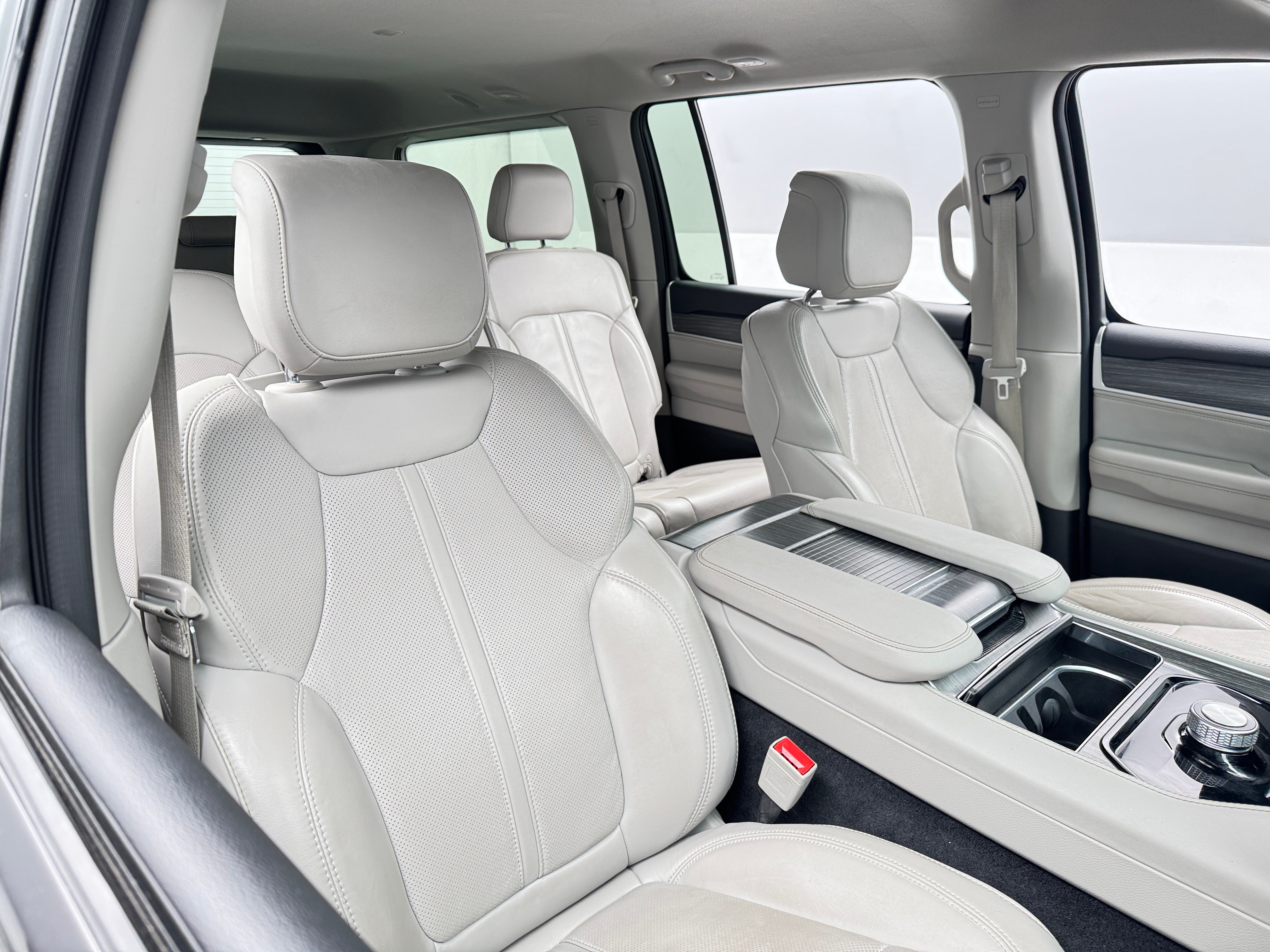 2024 Jeep Wagoneer