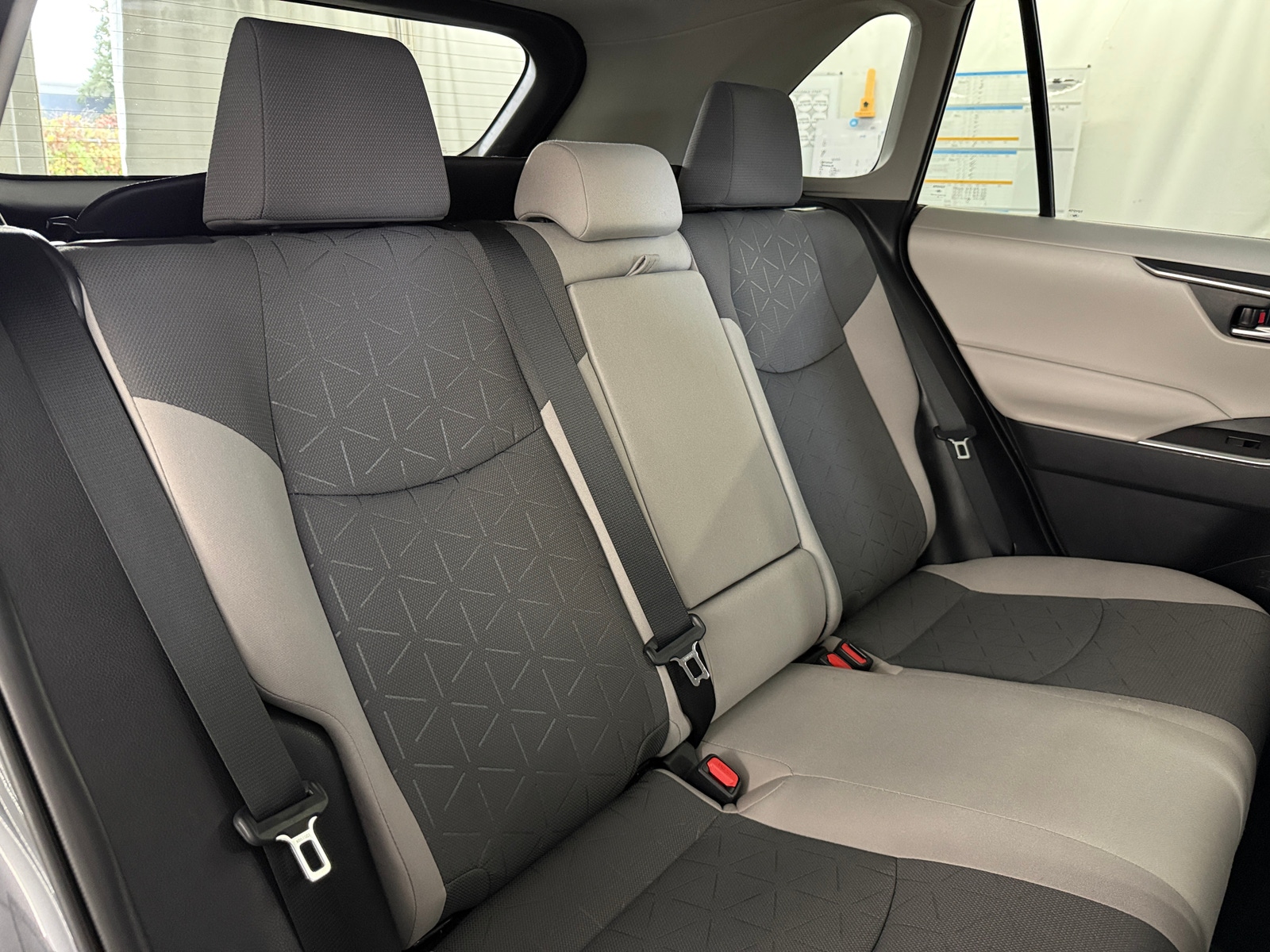 Thumbnail: 2021 Toyota RAV4 - 6