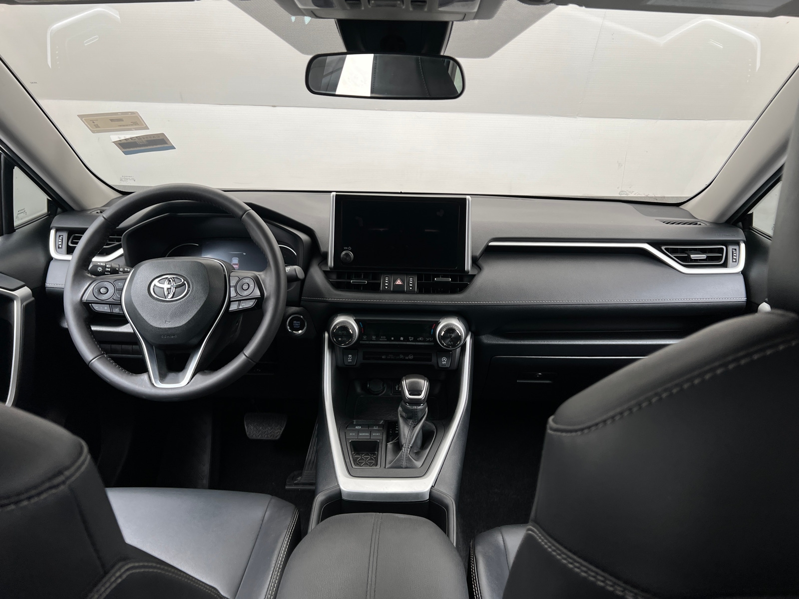 Thumbnail: 2025 Toyota RAV4 - 3