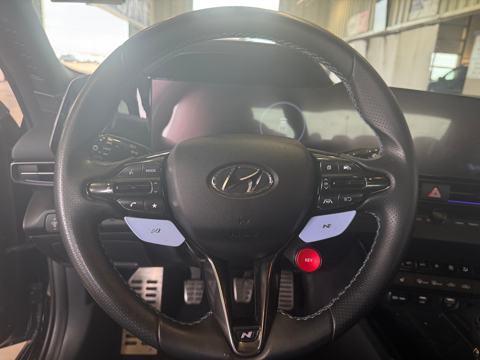 Thumbnail: 2023 Hyundai Elantra - 4