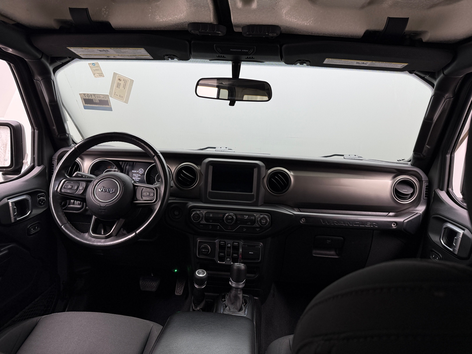 Thumbnail: 2019 Jeep Wrangler - 3