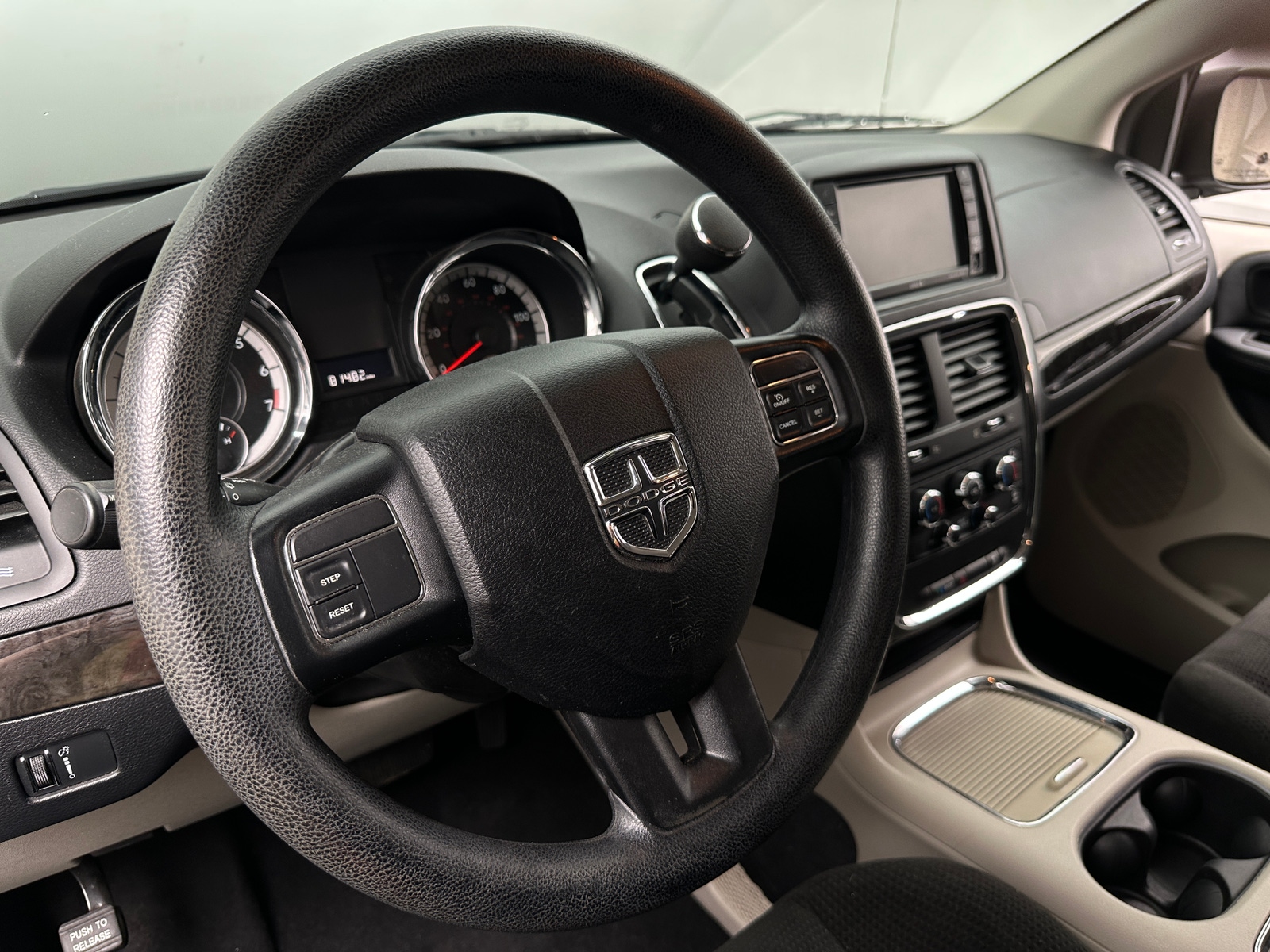 Thumbnail: 2016 Dodge Grand Caravan - 5