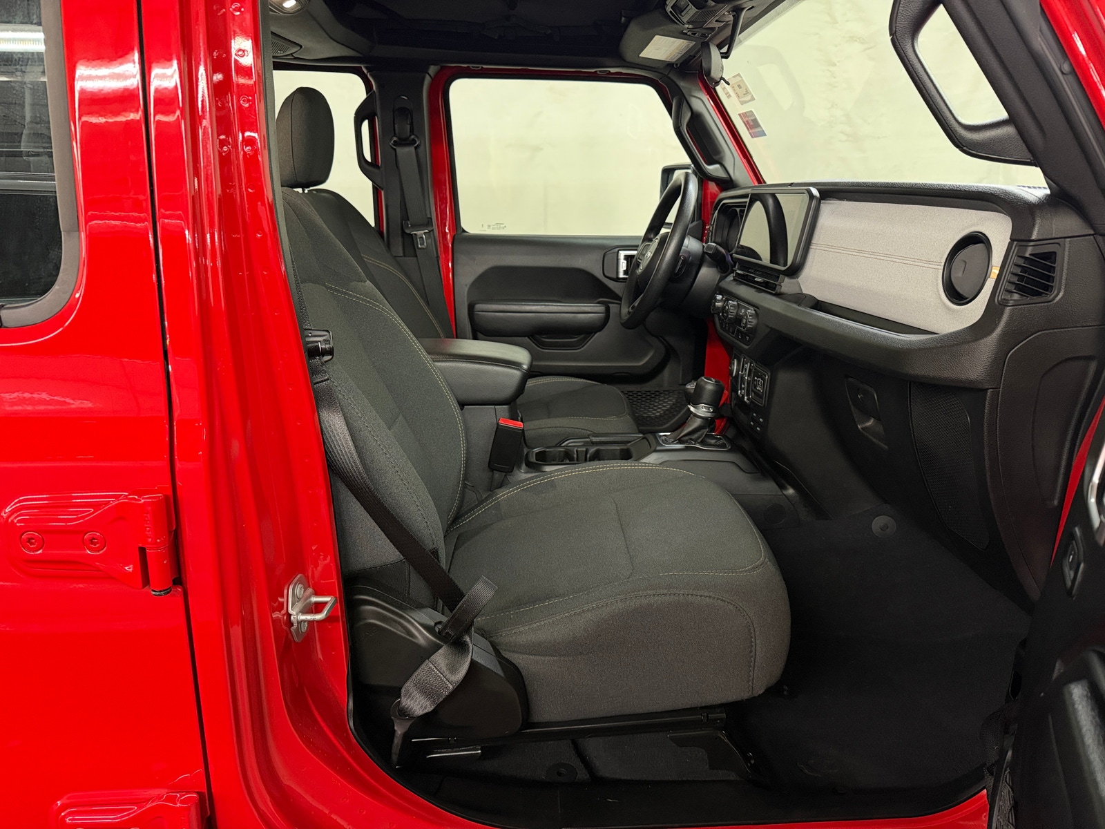 Thumbnail: 2025 Jeep Gladiator - 2