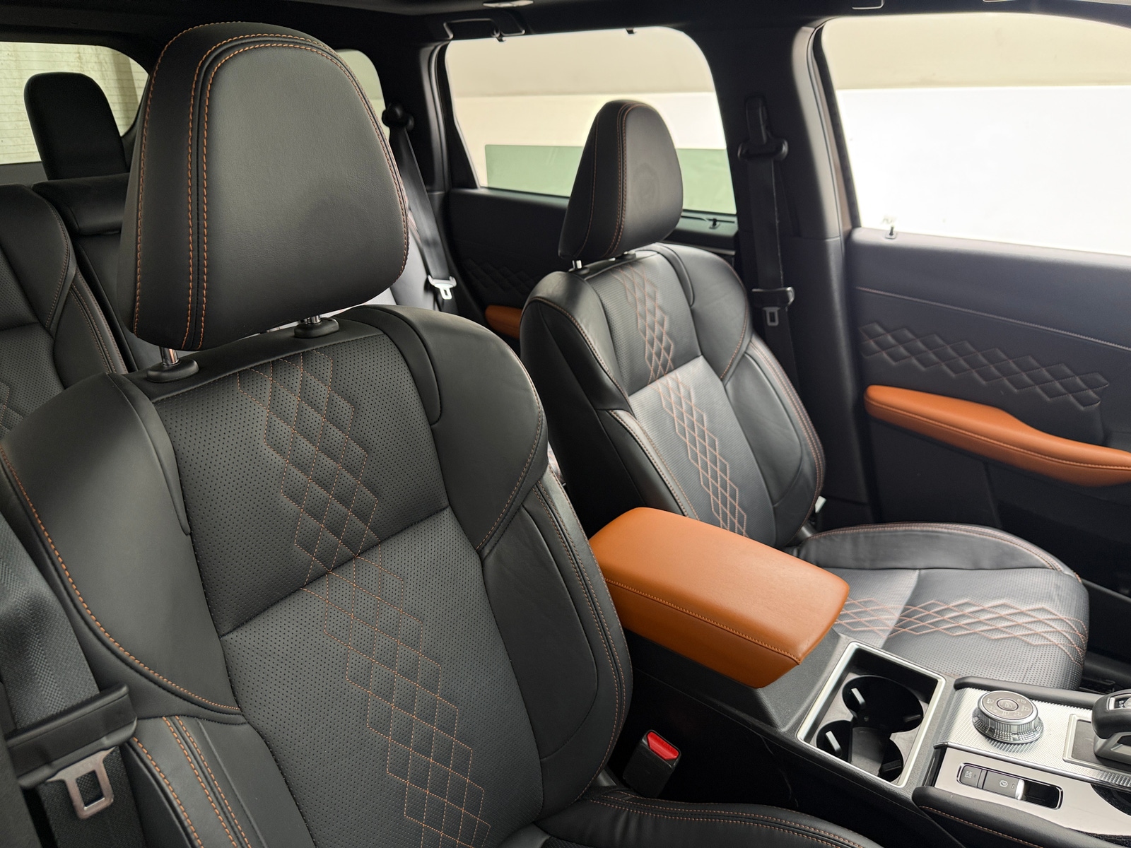 Thumbnail: 2022 Mitsubishi Outlander - 2
