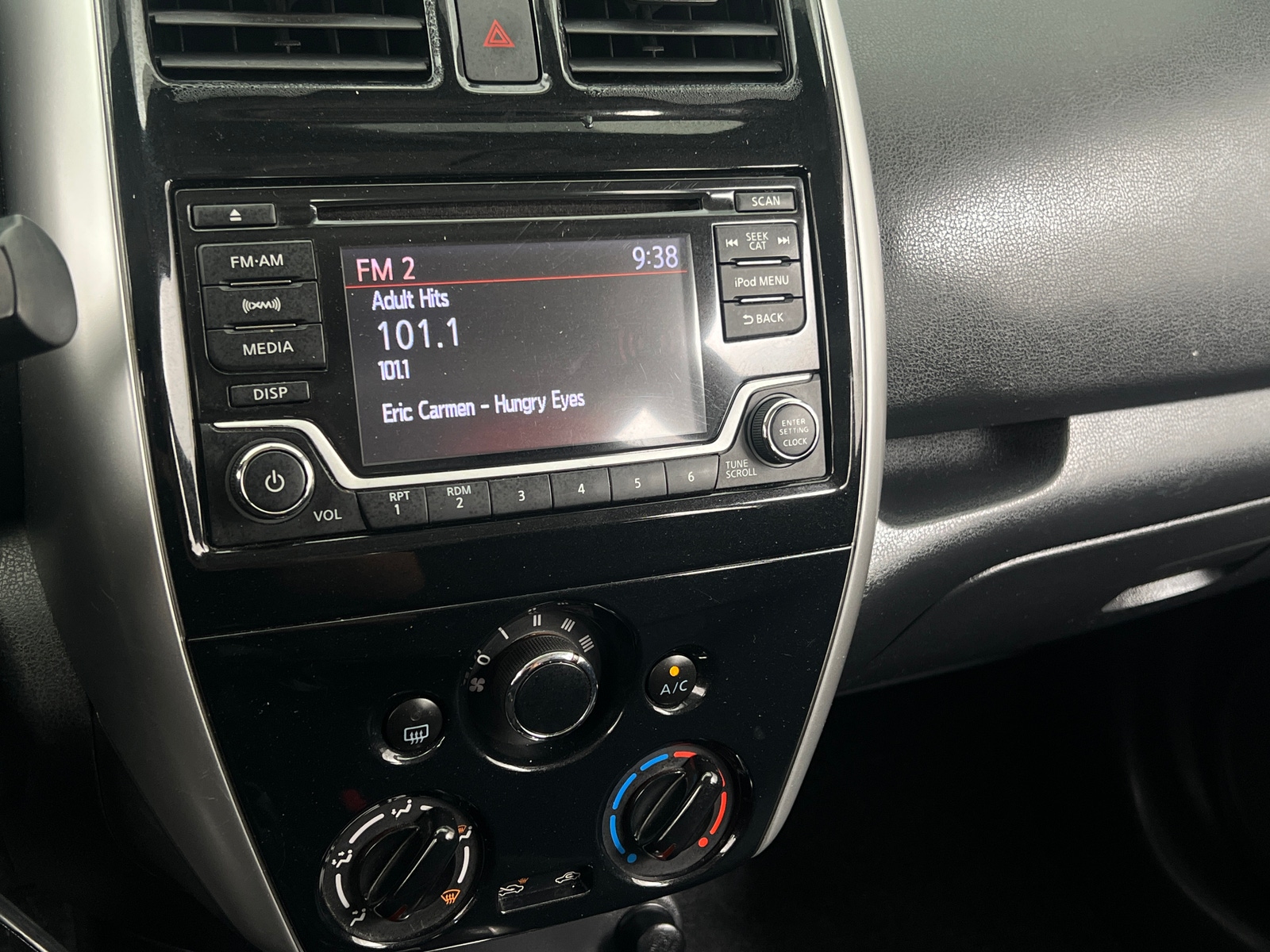 Thumbnail: 2017 Nissan Versa Note - 4