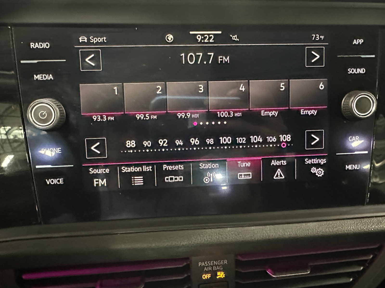 Thumbnail: 2021 Volkswagen Jetta - 4