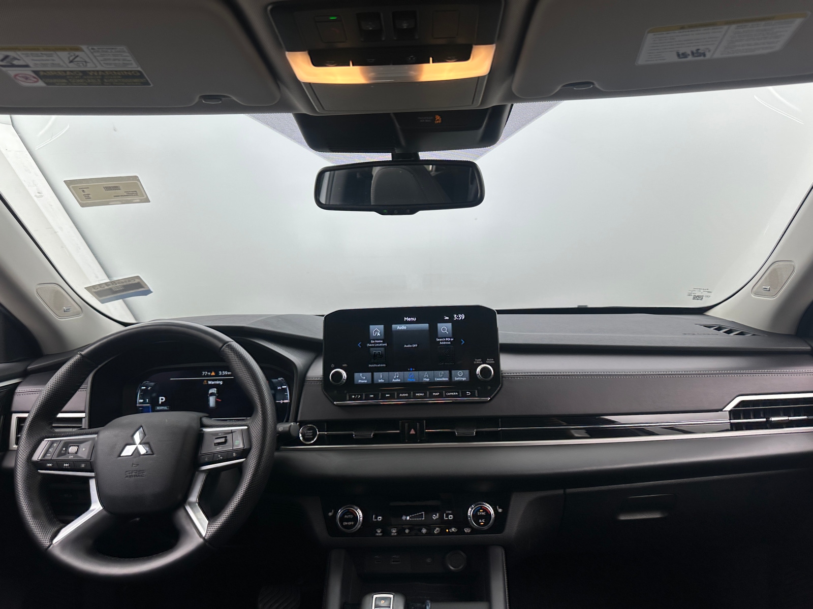 Thumbnail: 2024 Mitsubishi Outlander - 3