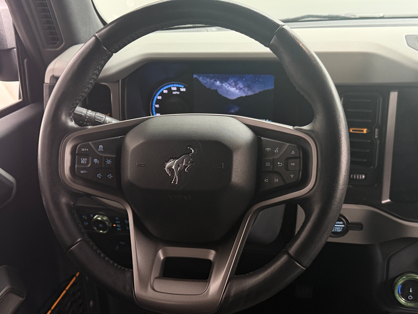 Thumbnail: 2022 Ford Bronco - 4