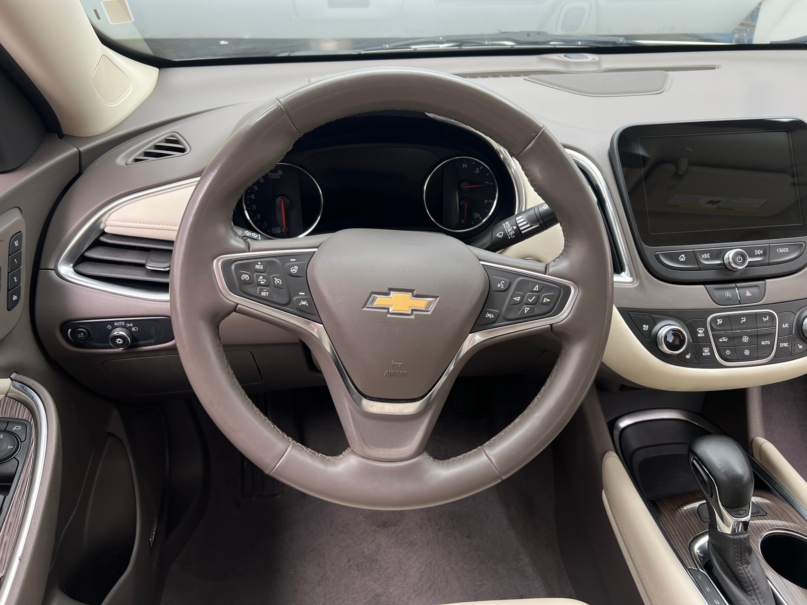 Thumbnail: 2024 Chevrolet Malibu - 4