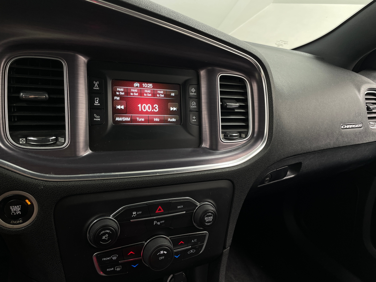 Thumbnail: 2015 Dodge Charger - 4