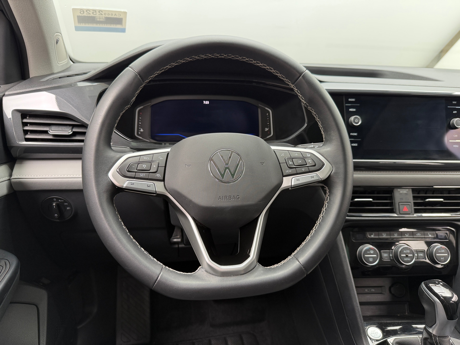 Thumbnail: 2023 Volkswagen Taos - 4