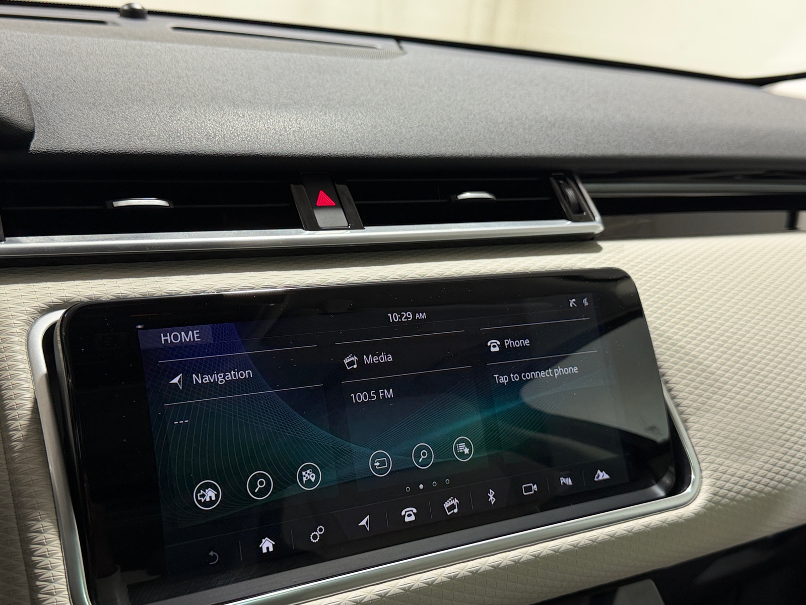 Thumbnail: 2020 Land Rover Range Rover Velar - 3