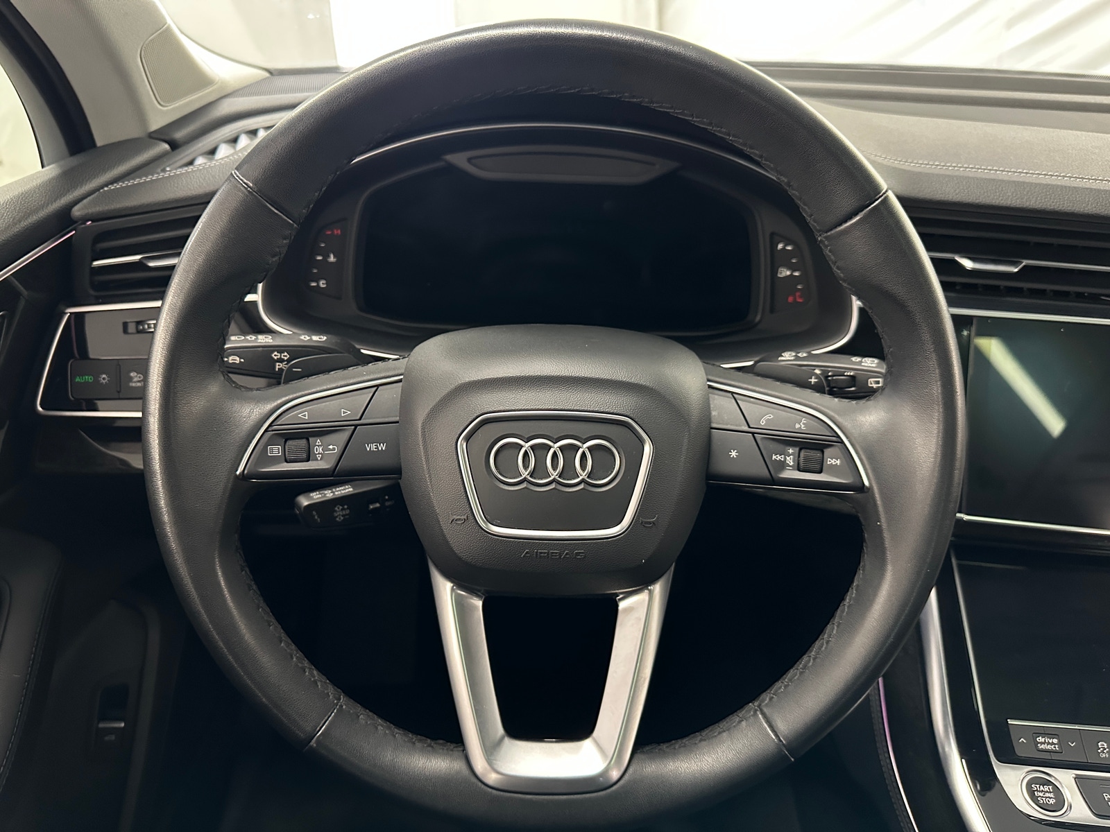 Thumbnail: 2024 Audi Q7 - 4