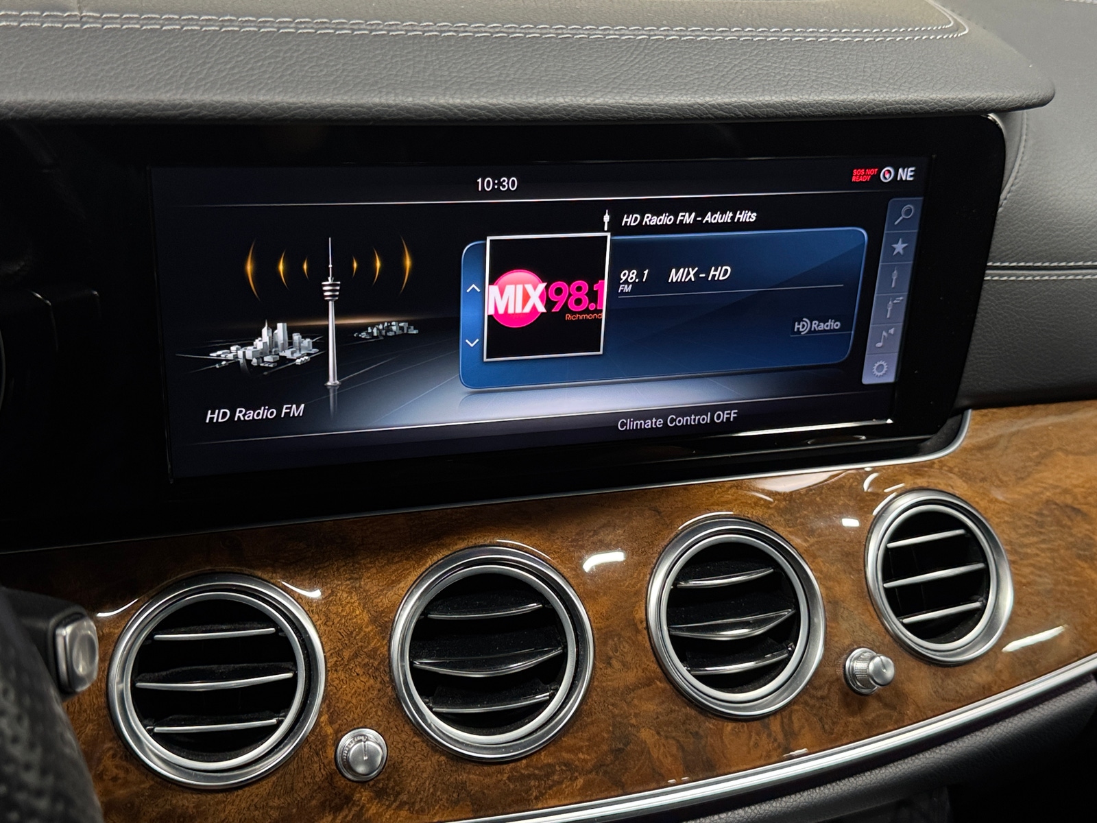 Thumbnail: 2017 Mercedes-Benz E-Class - 3