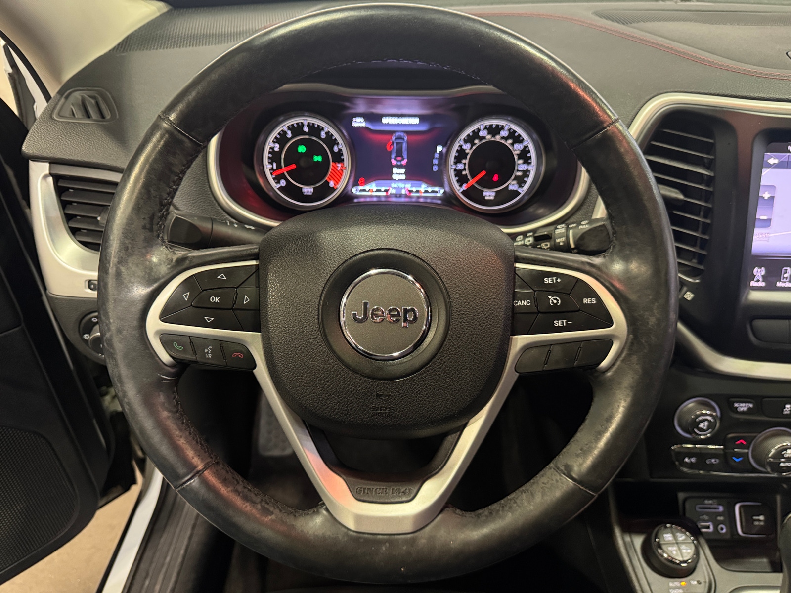 Thumbnail: 2014 Jeep Cherokee - 4