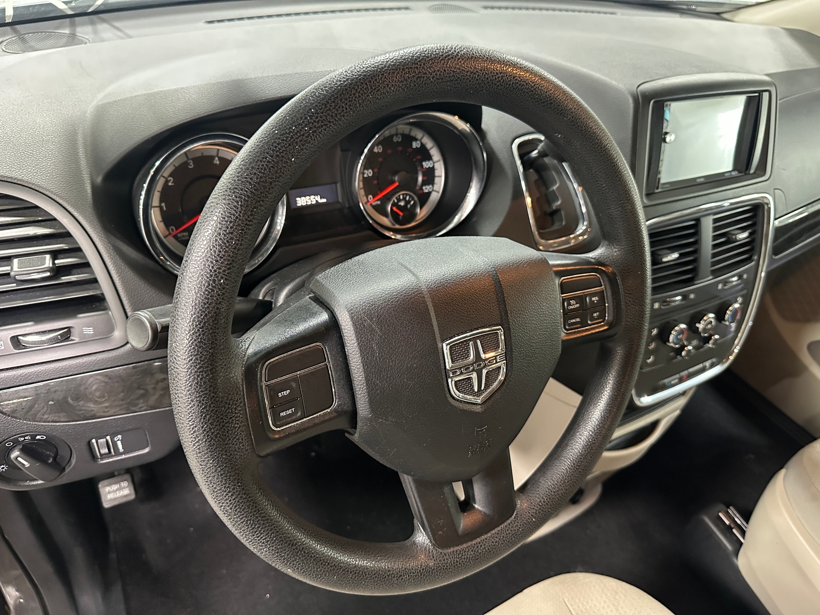 Thumbnail: 2018 Dodge Grand Caravan - 5