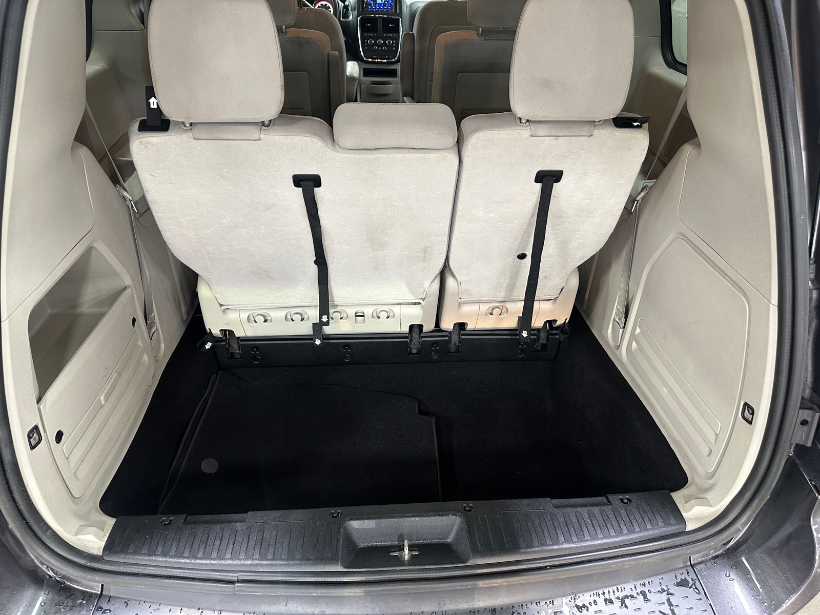 Thumbnail: 2018 Dodge Grand Caravan - 7