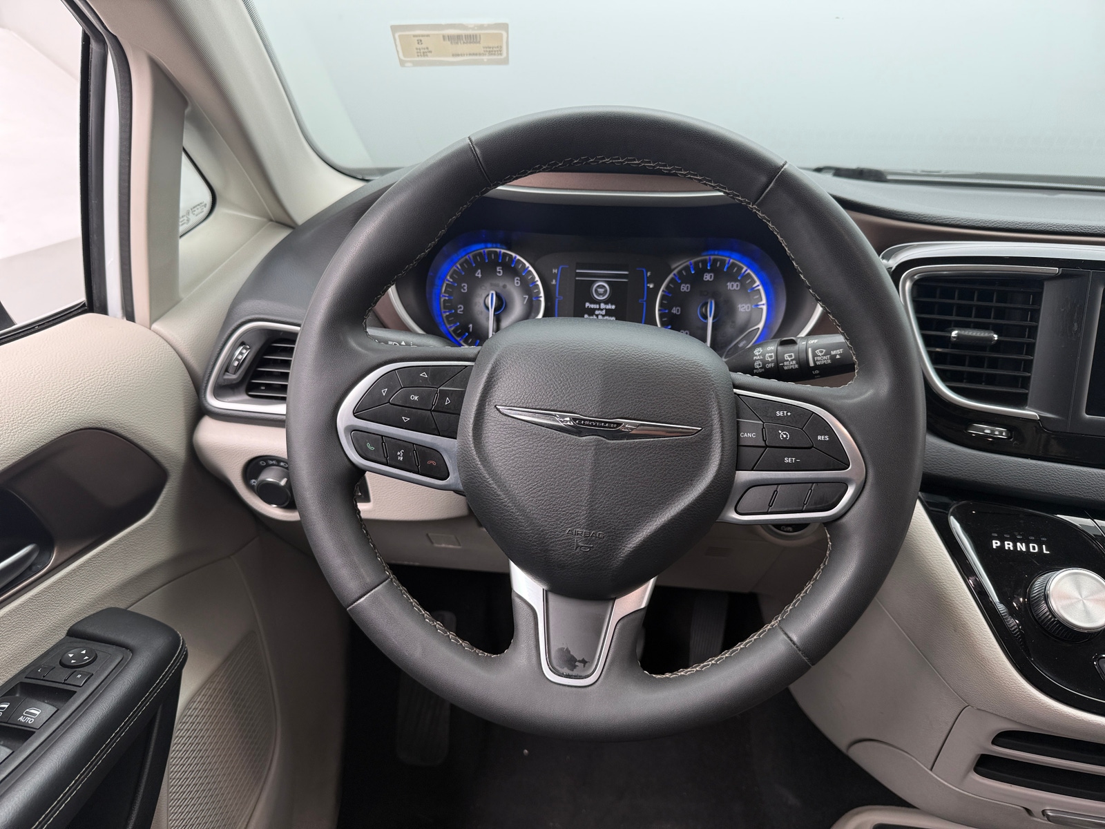 Thumbnail: 2024 Chrysler Voyager - 5