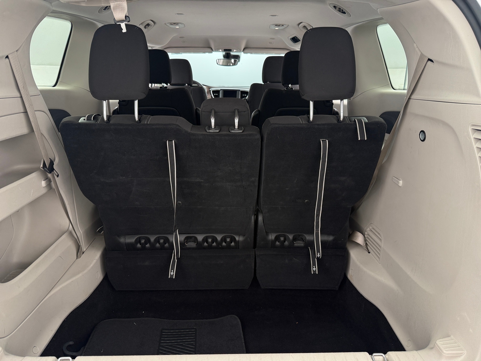 Thumbnail: 2024 Chrysler Voyager - 7