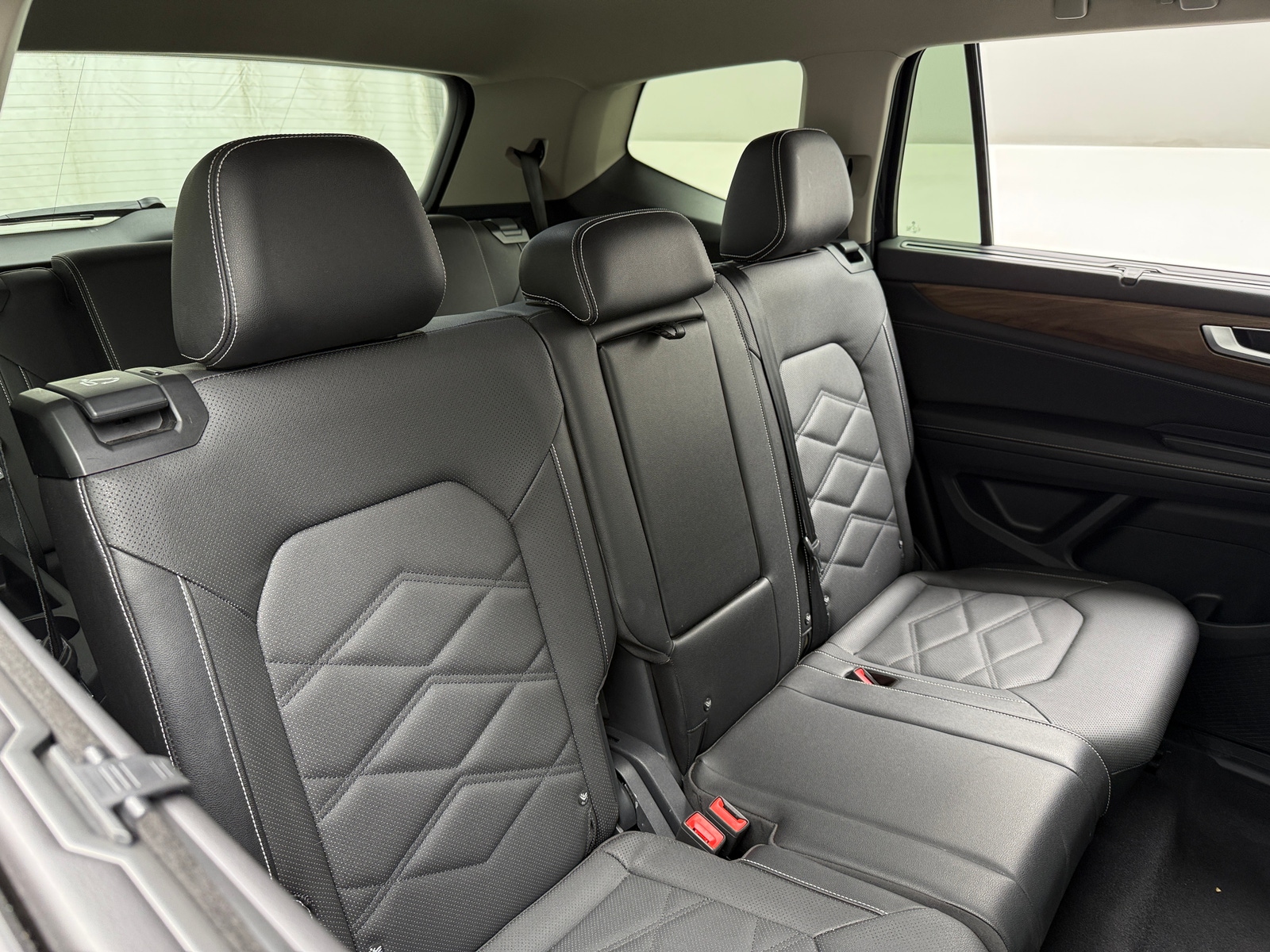 Thumbnail: 2025 Volkswagen Atlas - 5