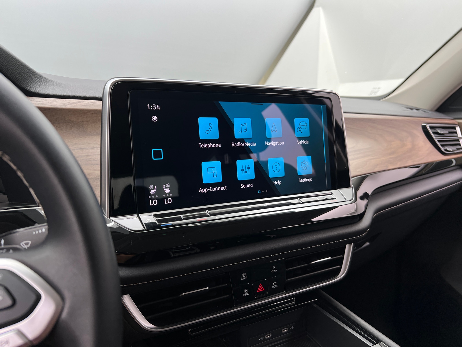 Thumbnail: 2025 Volkswagen Atlas - 3