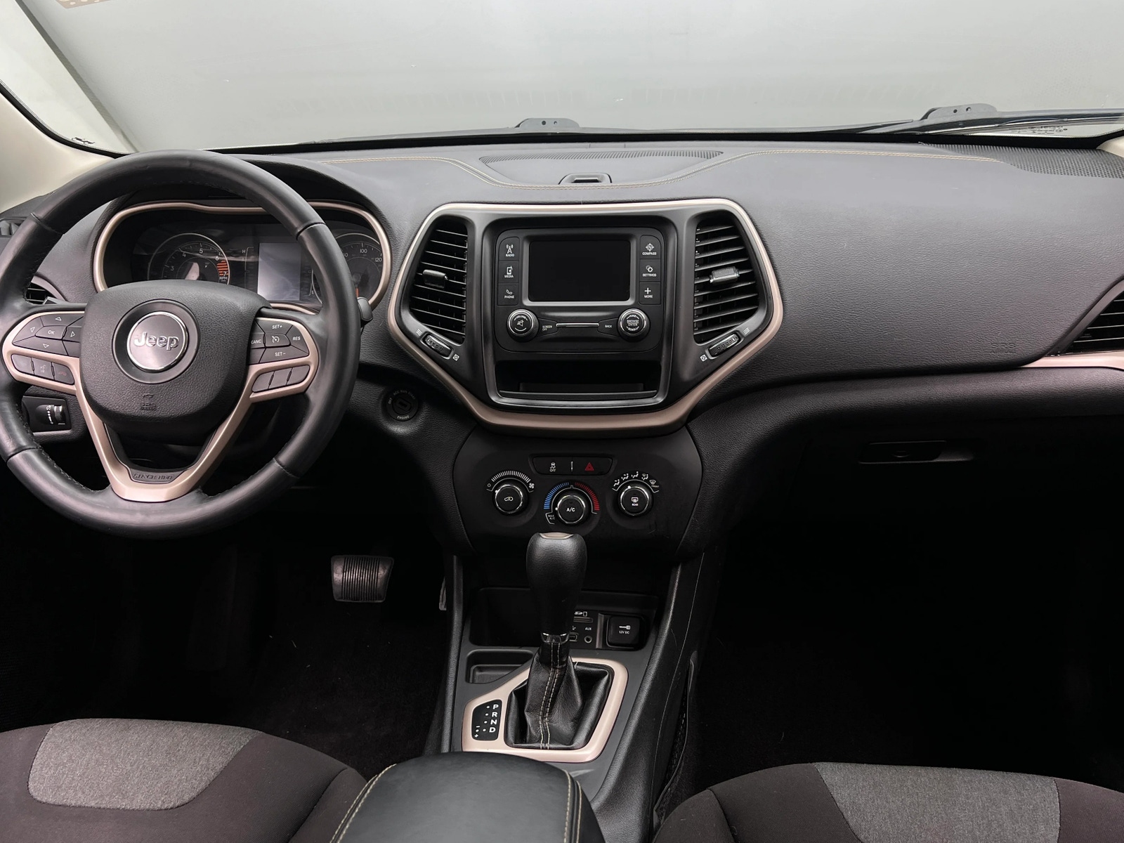 Thumbnail: 2017 Jeep Cherokee - 3
