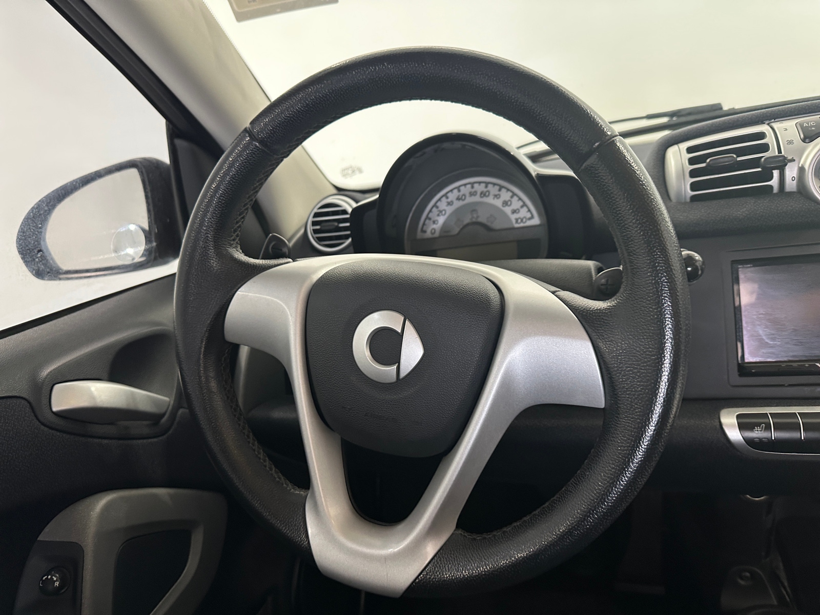 Thumbnail: 2013 smart fortwo - 4