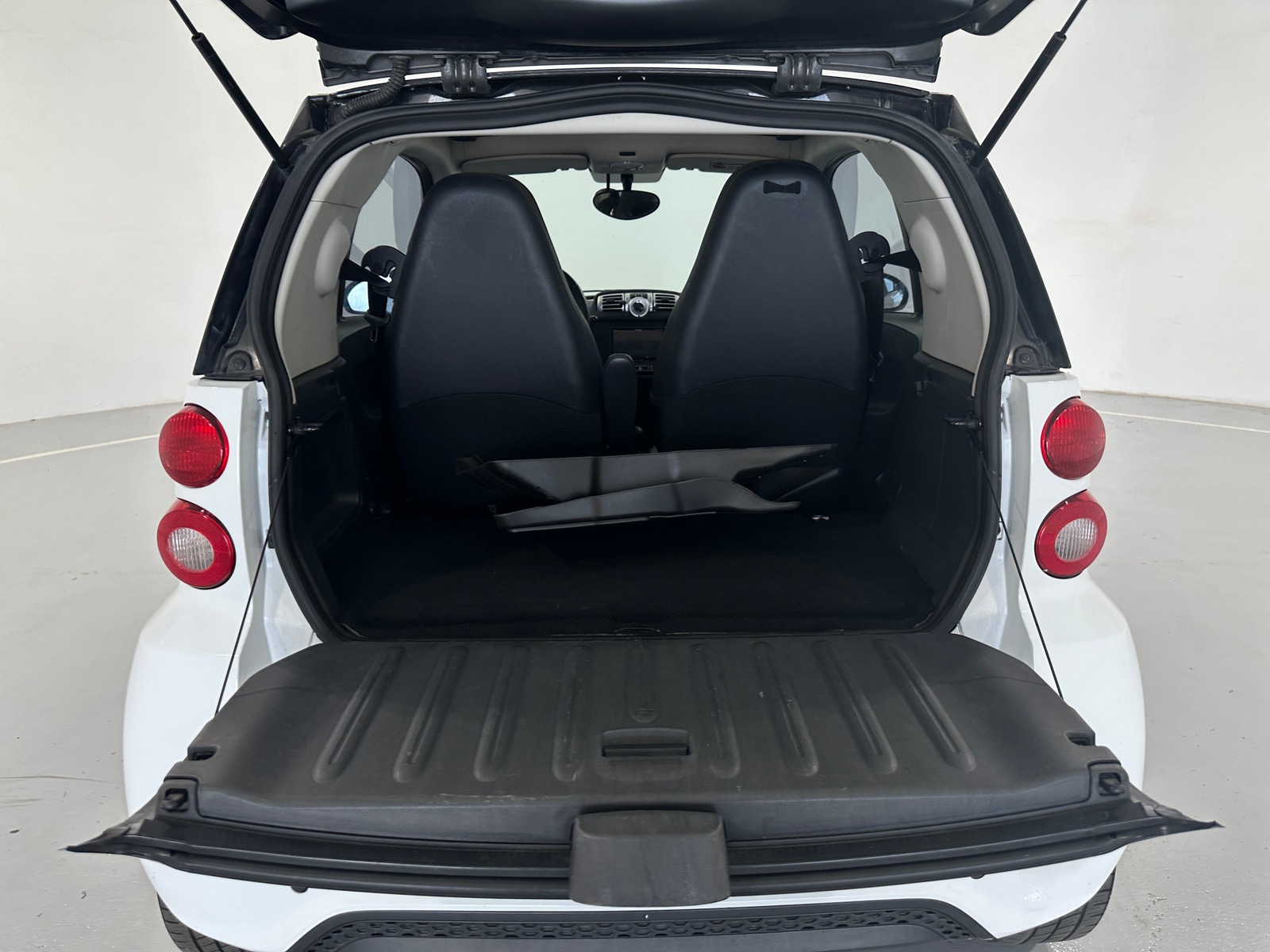Thumbnail: 2013 smart fortwo - 5