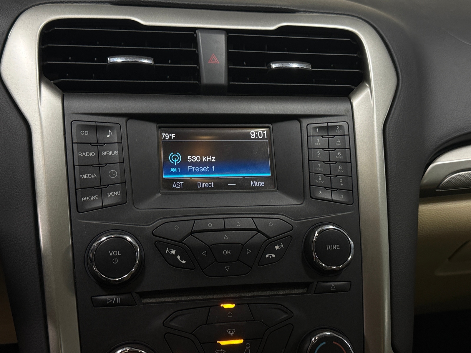 Thumbnail: 2015 Ford Fusion - 4