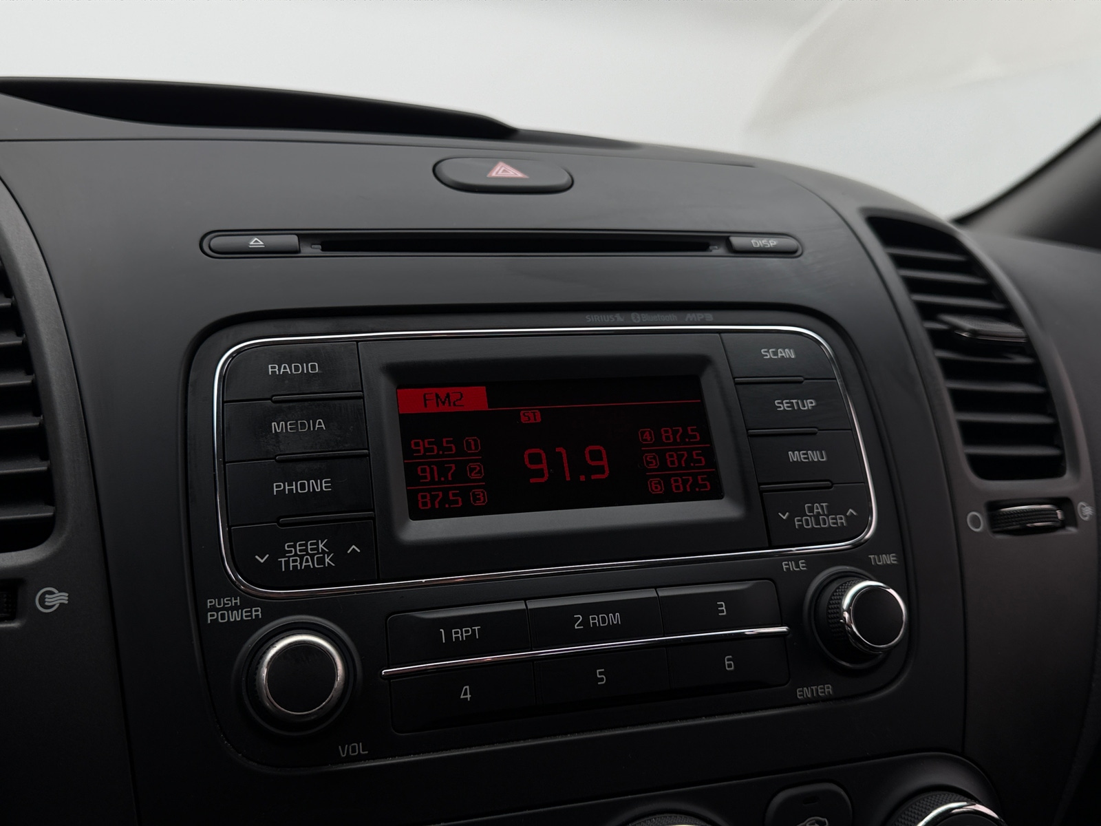 Thumbnail: 2016 Kia Forte - 4