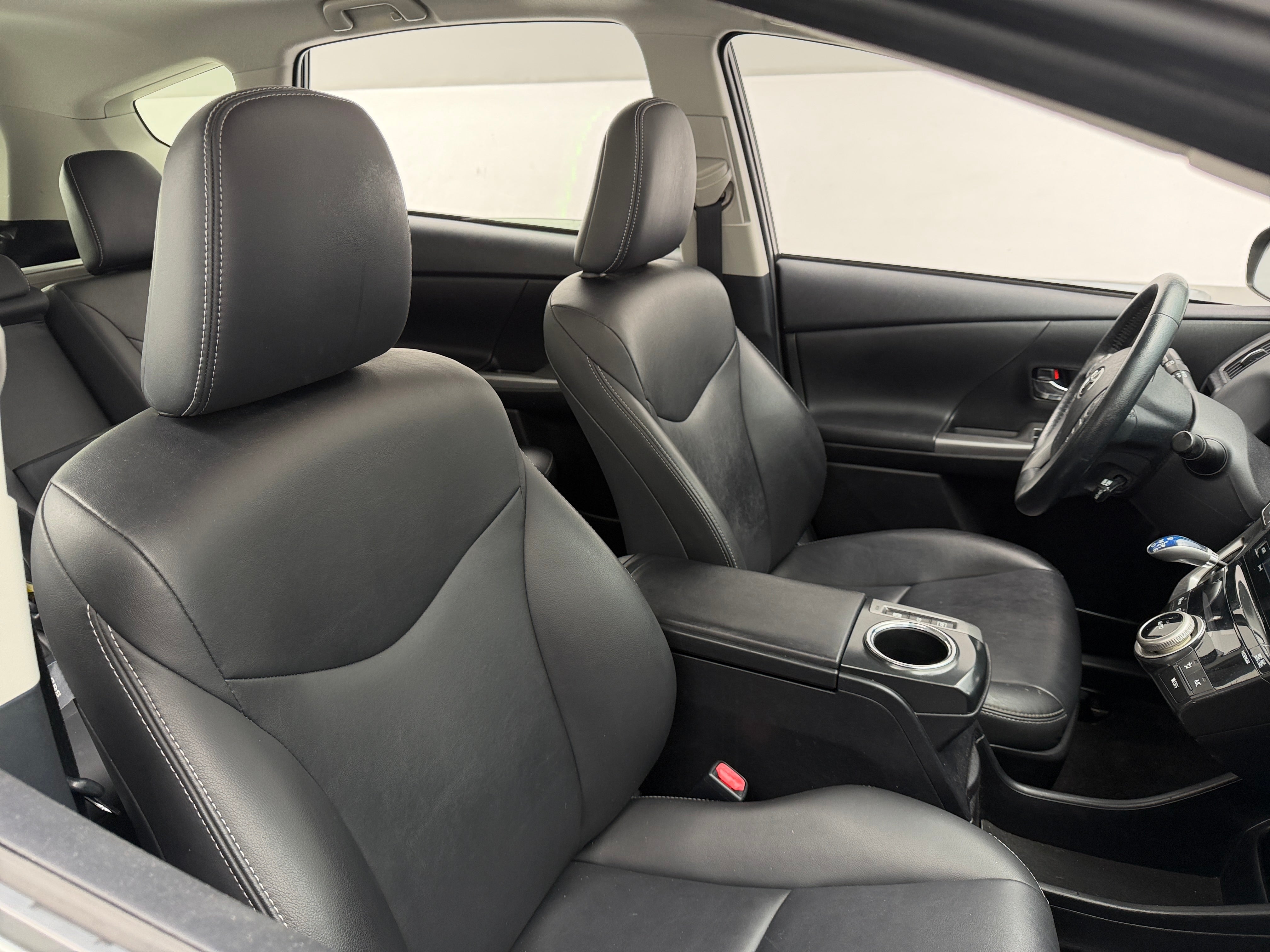 2017 Toyota Prius v