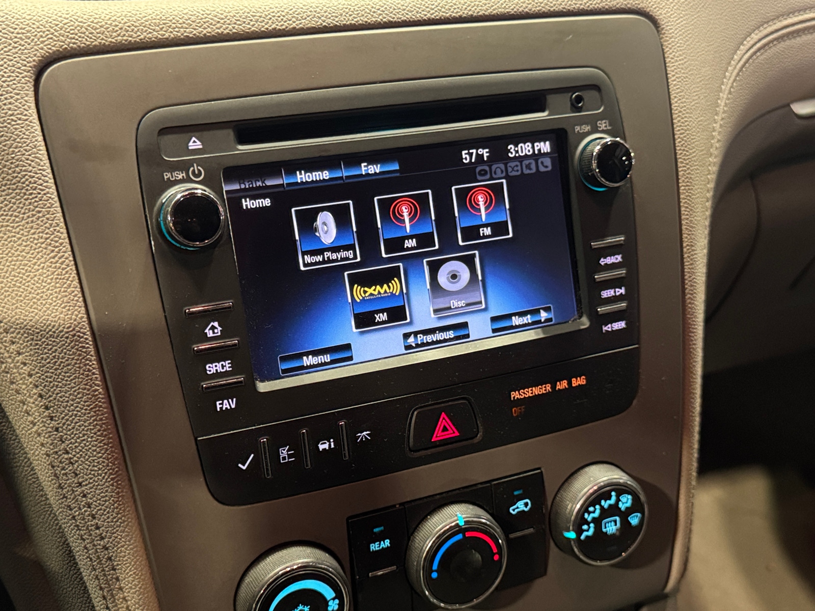 Thumbnail: 2017 Chevrolet Traverse - 4