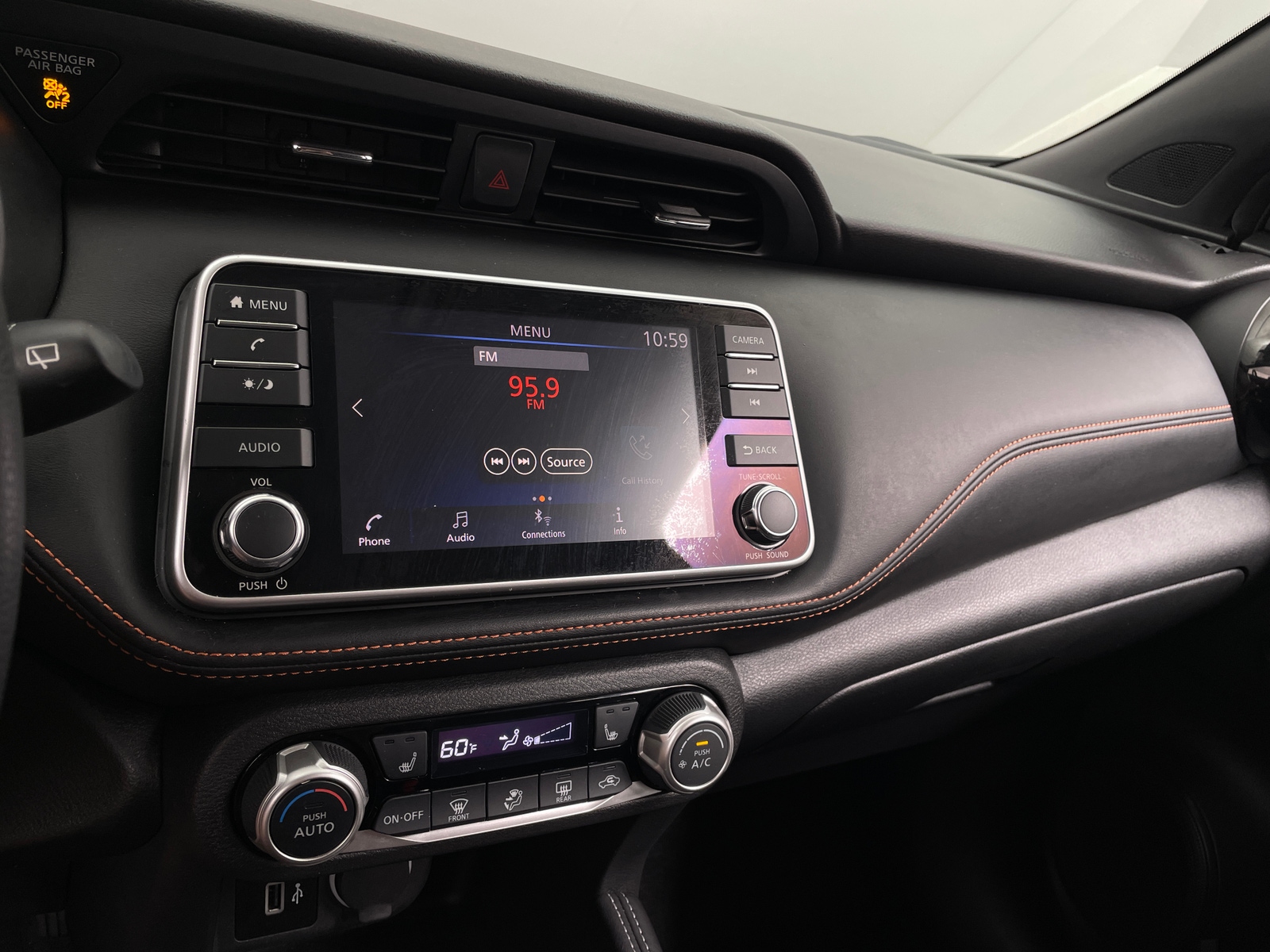 Thumbnail: 2020 Nissan Kicks - 3