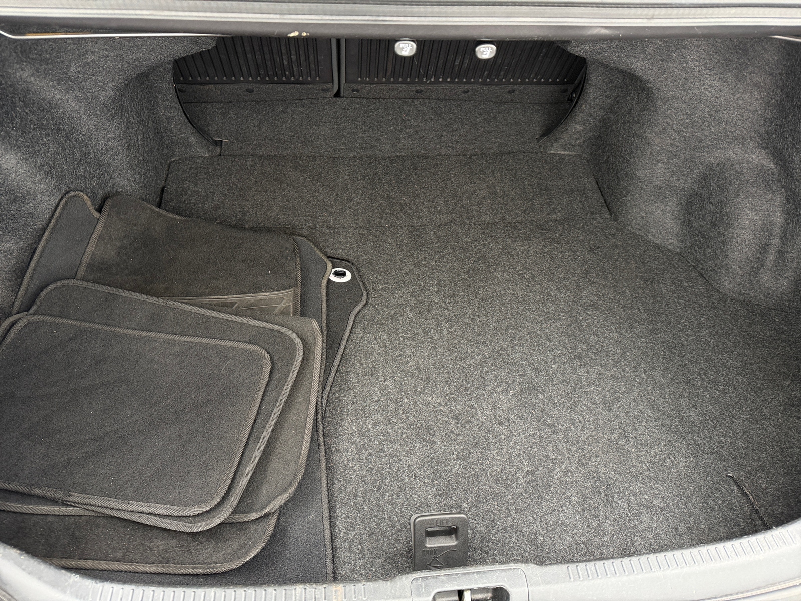 Thumbnail: 2016 Toyota Camry - 7