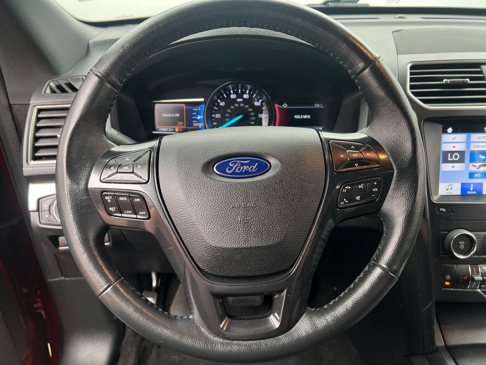 Thumbnail: 2019 Ford Explorer - 5