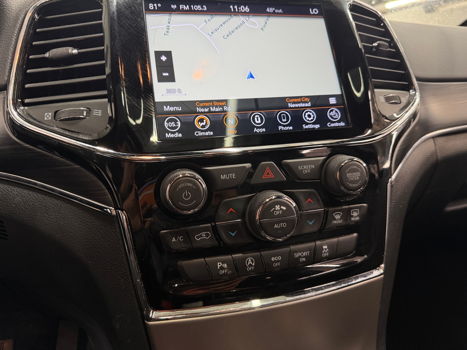 Thumbnail: 2020 Jeep Grand Cherokee - 3