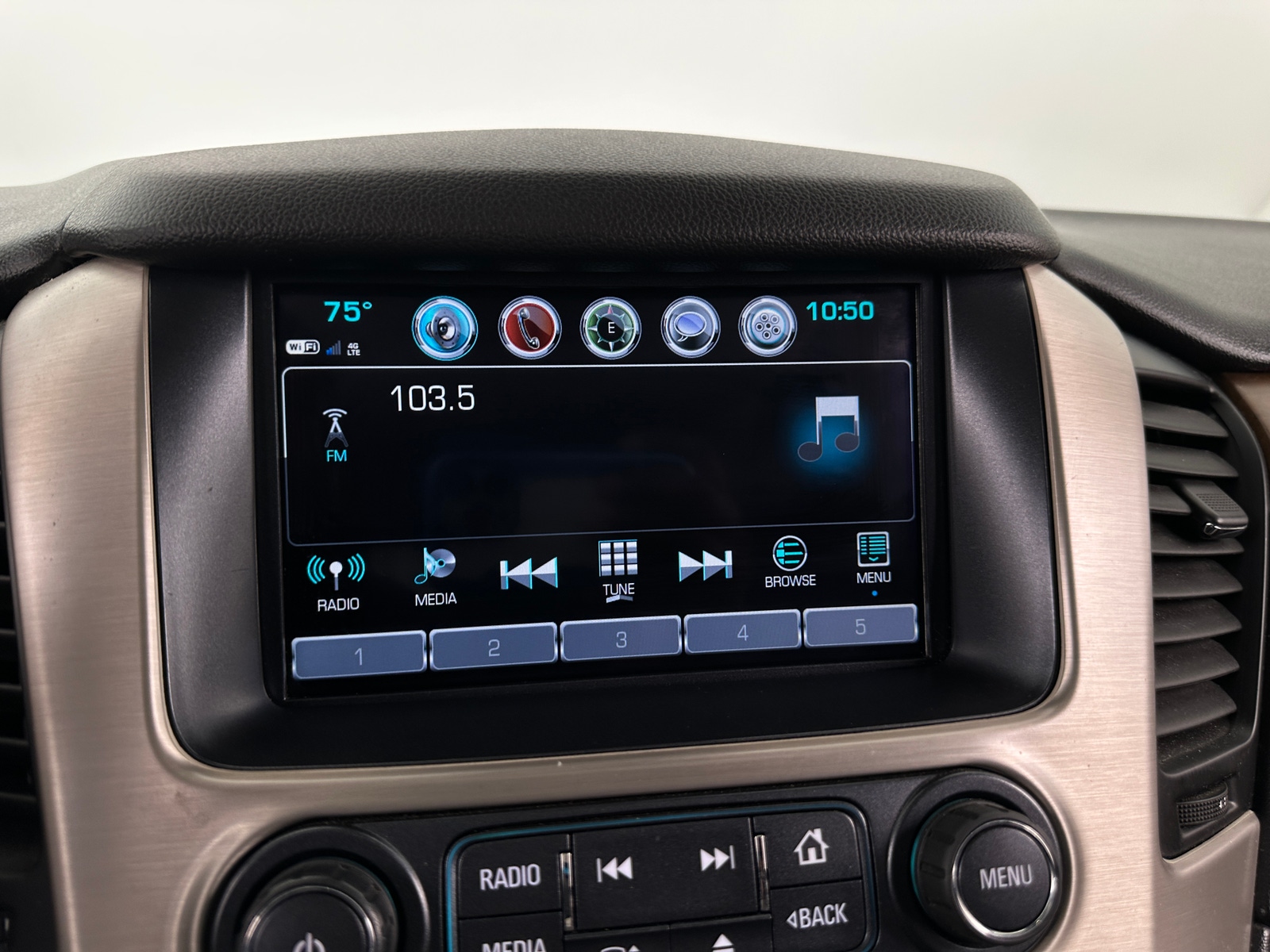 Thumbnail: 2019 GMC Yukon - 3