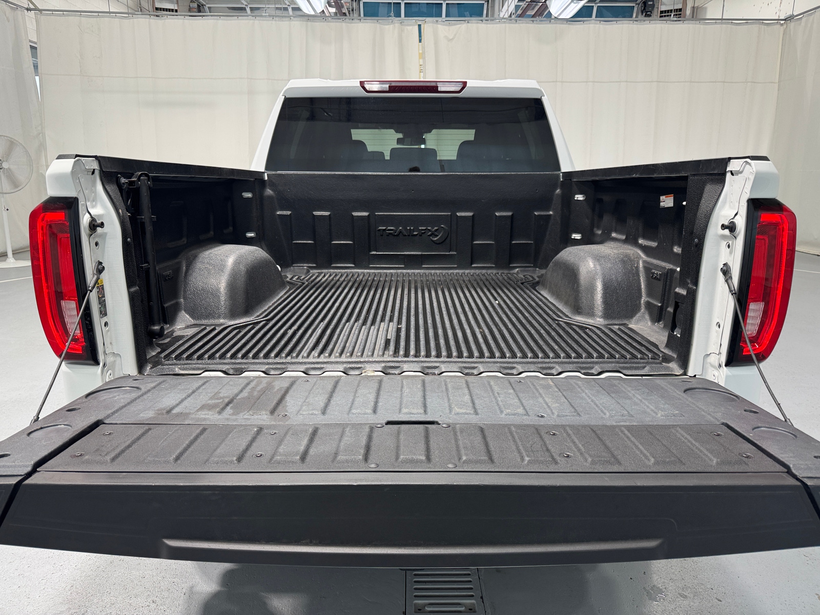 Thumbnail: 2025 GMC Sierra 1500 - 6