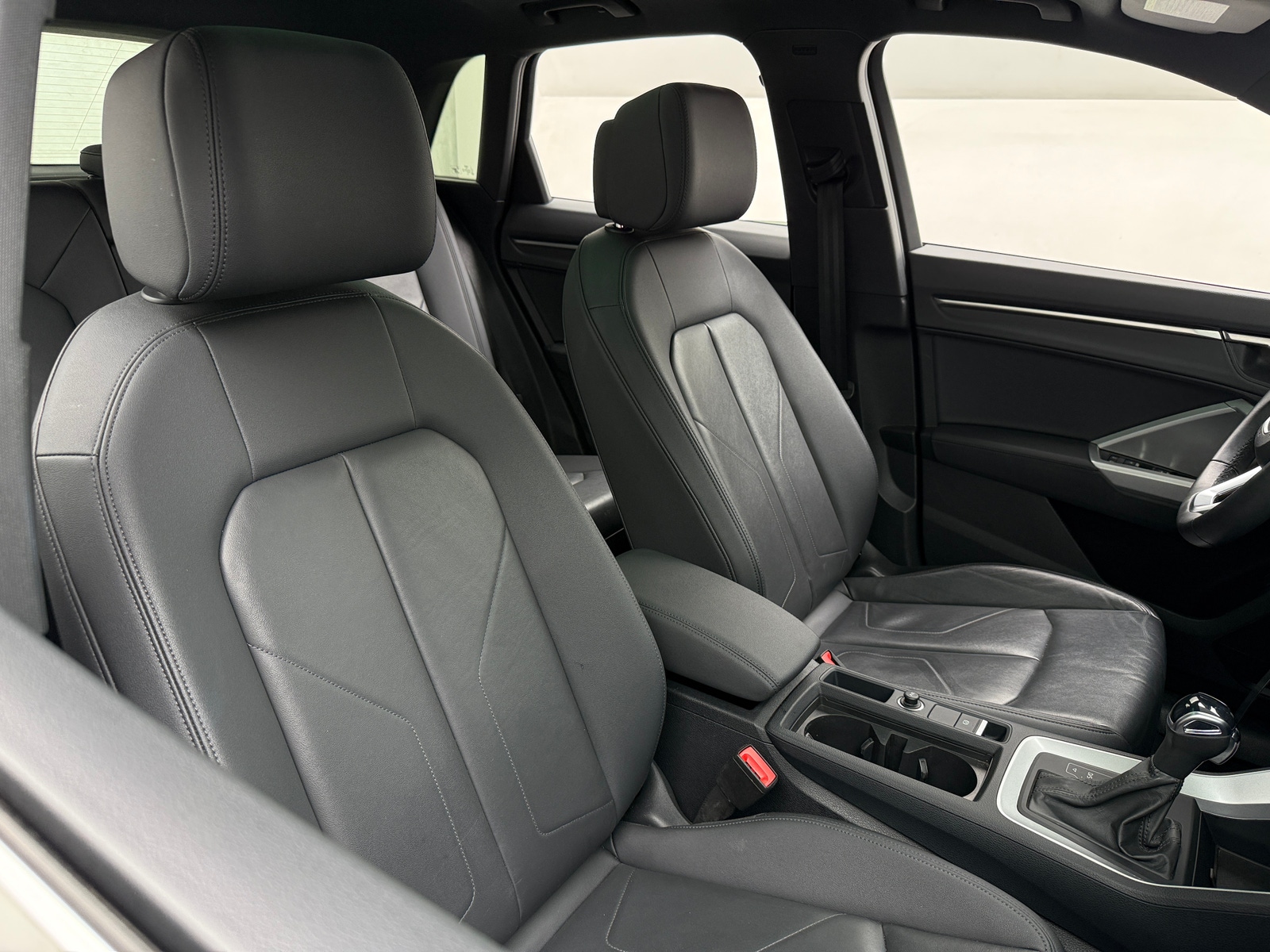 Thumbnail: 2025 Audi Q3 - 2
