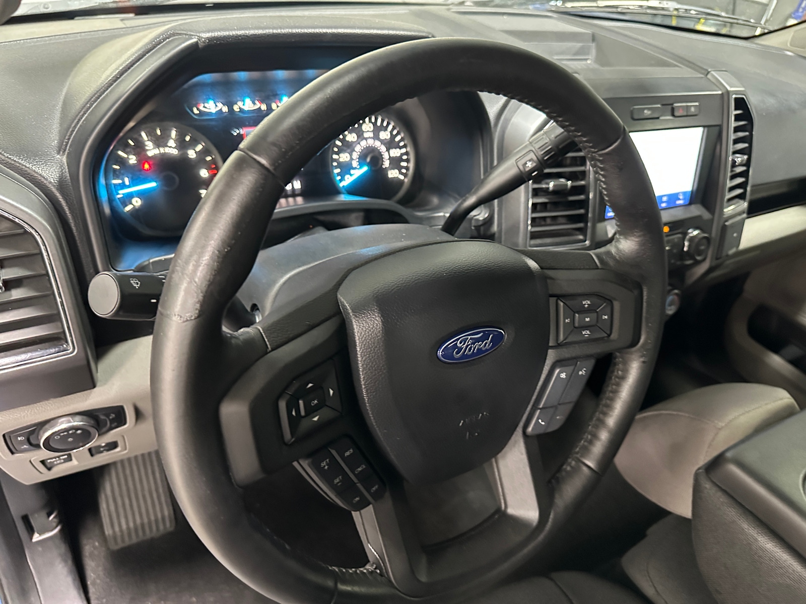 Thumbnail: 2020 Ford Econoline - 5